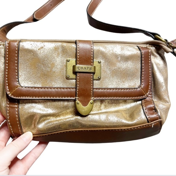 Chaps Metallic Gold Brown Faux Leather Zip Crossbody Bag Functional Stylish Bag - Picture 4 of 16